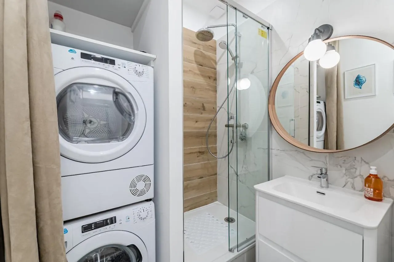 T3 Tout Confort, Moderne, En Centre Ville Marseille 0*,  France